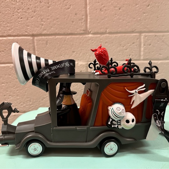 NWT Limited Disney Parks Nightmare Before Christmas popcorn bucket. - Picture 1 of 3